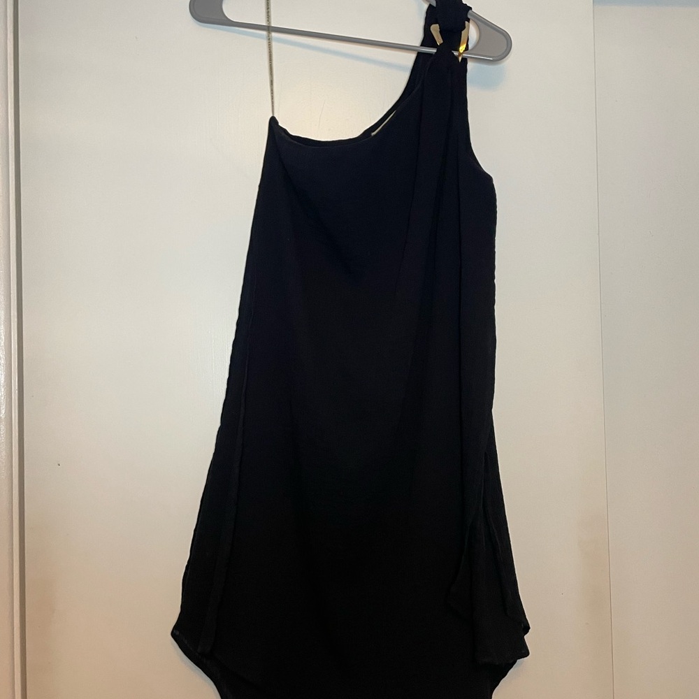 Elegant Black One-Shoulder Dress